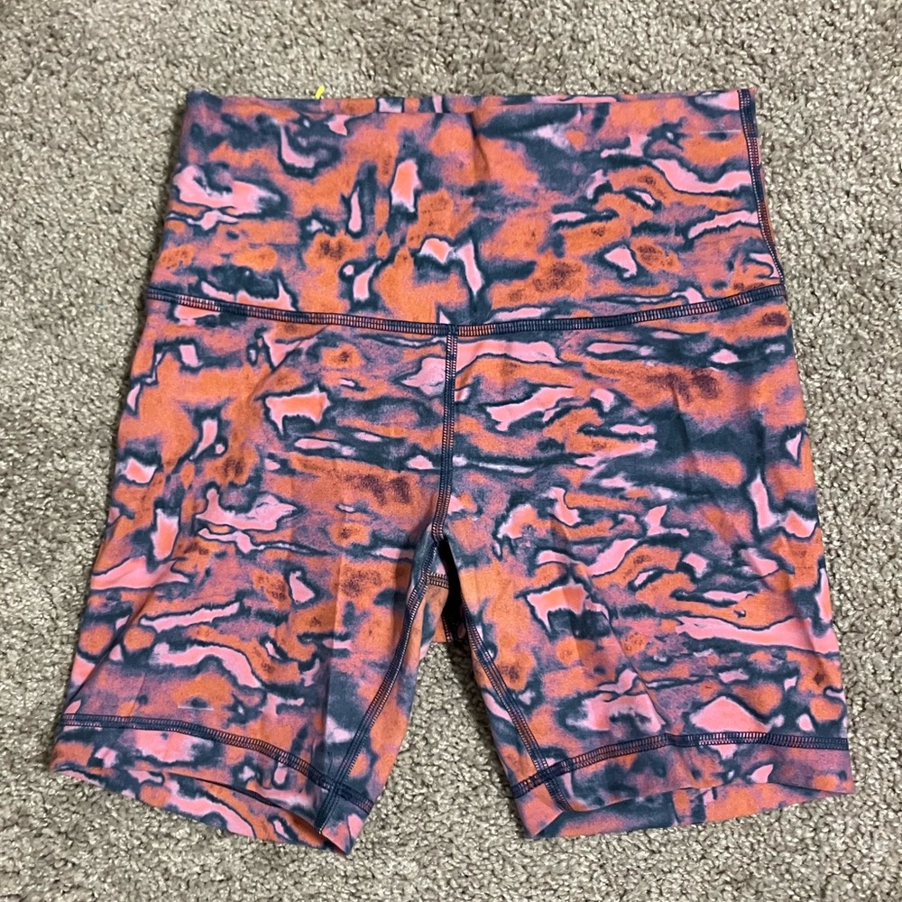 Lululemon Wunder Train Short Size 6